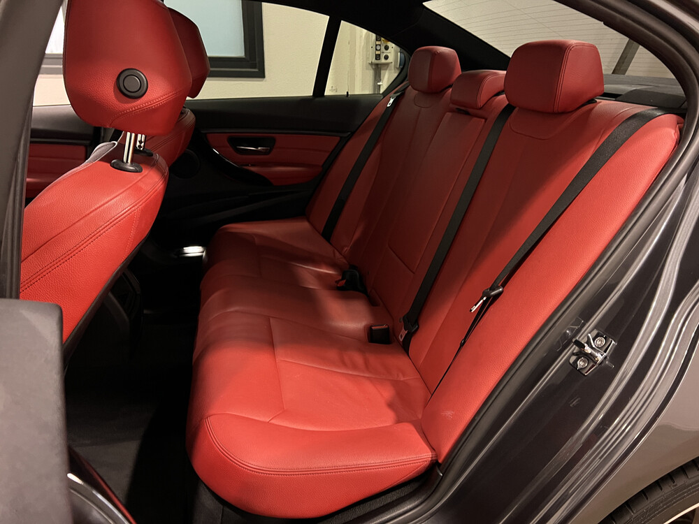 BMW 320i Executive Sportline 3-serie 184pk 2012, 15-XHT-3