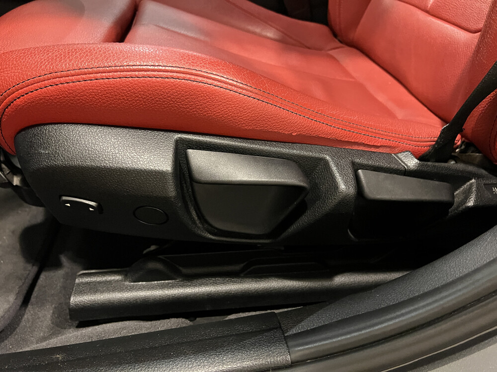 BMW 320i Executive Sportline 3-serie 184pk 2012, 15-XHT-3