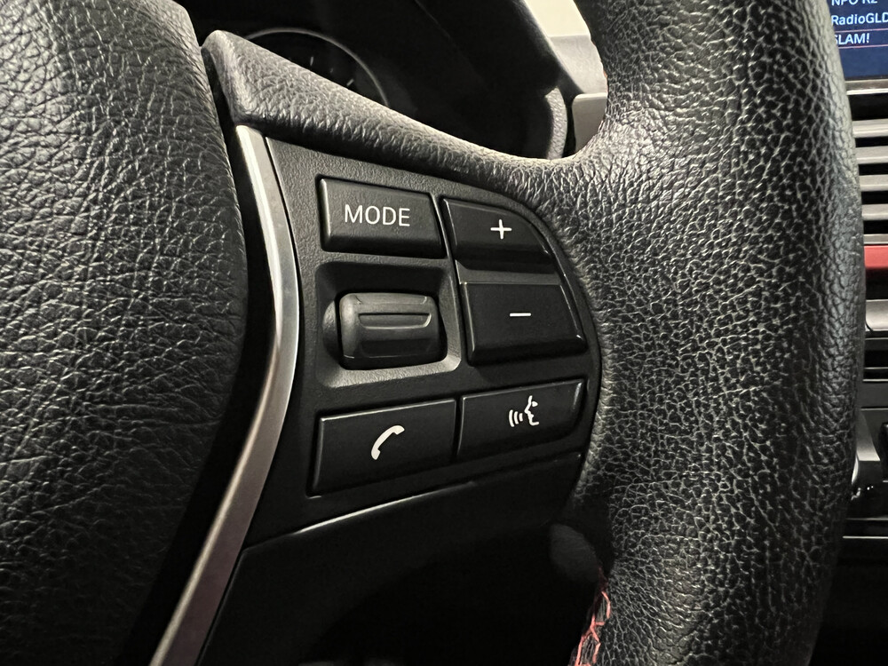 BMW 320i Executive Sportline 3-serie 184pk 2012, 15-XHT-3