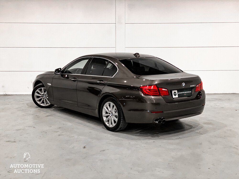 BMW 528i High Executive 5-serie 245pk 2012, 25-XJG-1