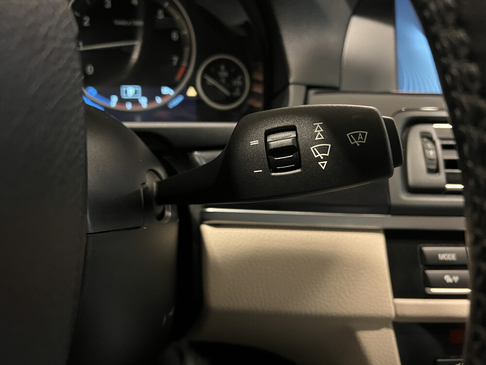 BMW 528i High Executive 5-serie 245pk 2012, 25-XJG-1