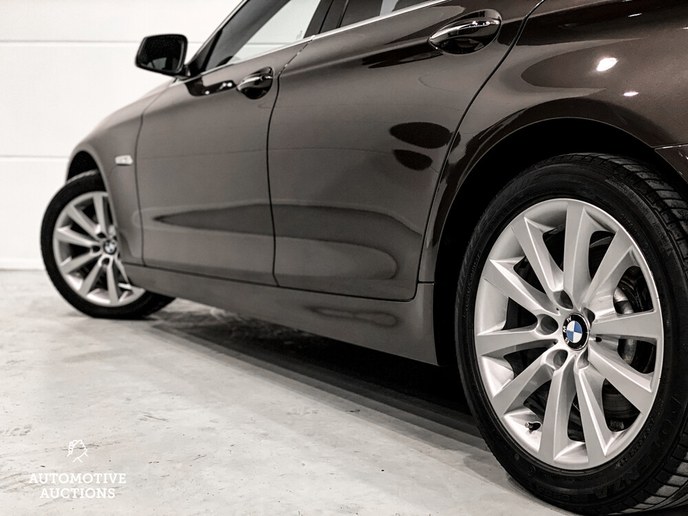 BMW 528i High Executive 5-serie 245pk 2012, 25-XJG-1