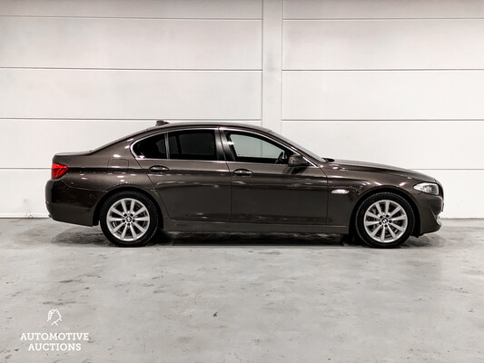 BMW 528i High Executive 5 Series 245HP 2012, 25-XJG-1.