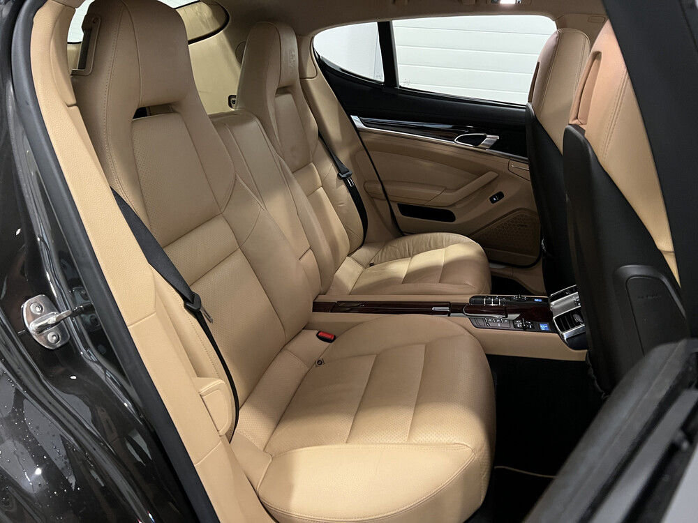 Porsche Panamera 3.6 V6 Platinum Edition SportChrono 299pk 2013, L-185-HT