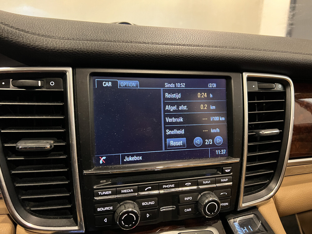 Porsche Panamera 3.6 V6 Platinum Edition SportChrono 299pk 2013, L-185-HT