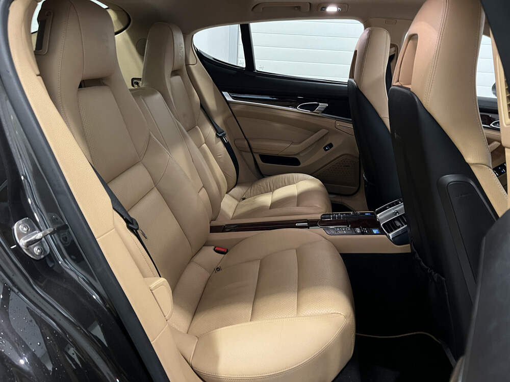Porsche Panamera 3.6 V6 Platinum Edition SportChrono 299pk 2013, L-185-HT