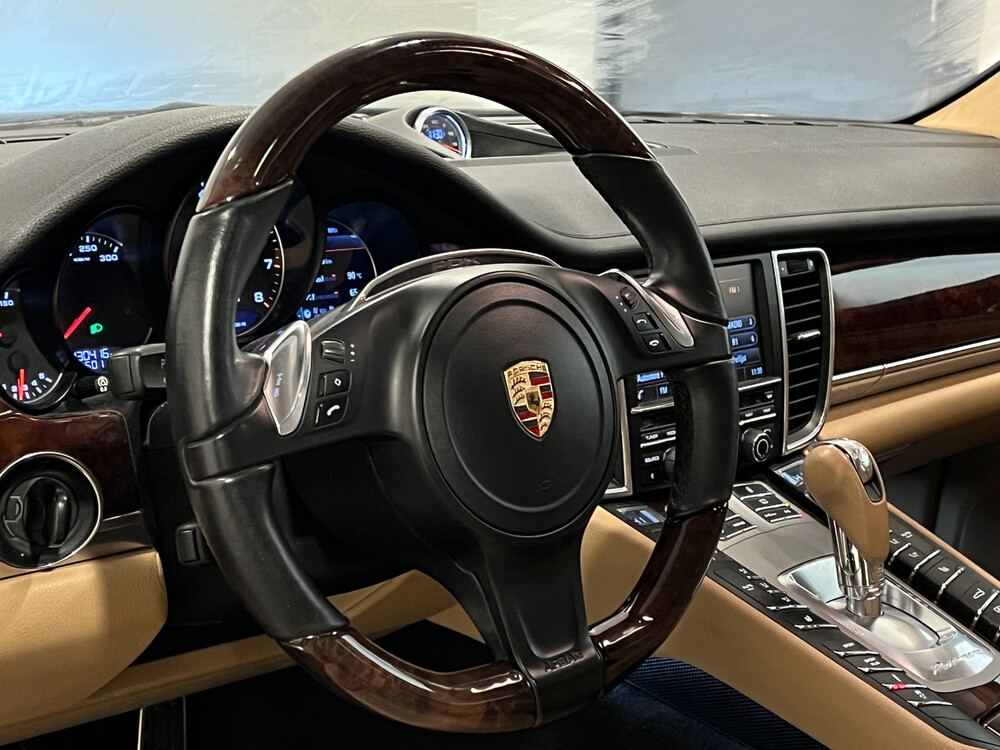 Porsche Panamera 3.6 V6 Platinum Edition SportChrono 299pk 2013, L-185-HT