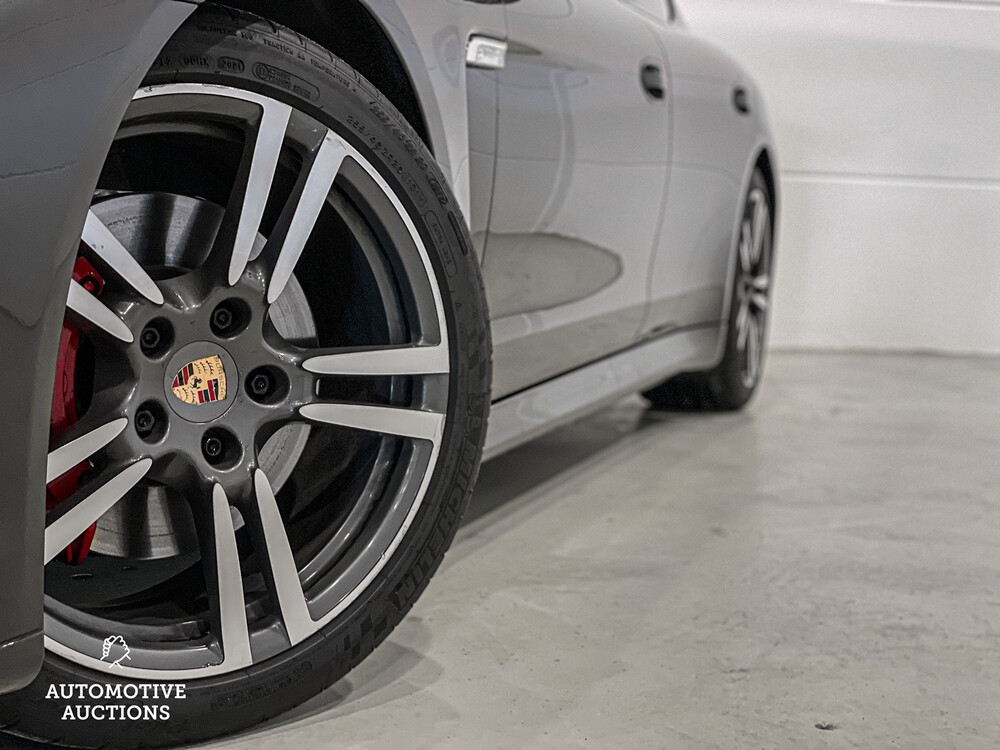 Porsche Panamera 3.6 V6 Platinum Edition SportChrono 299pk 2013, L-185-HT