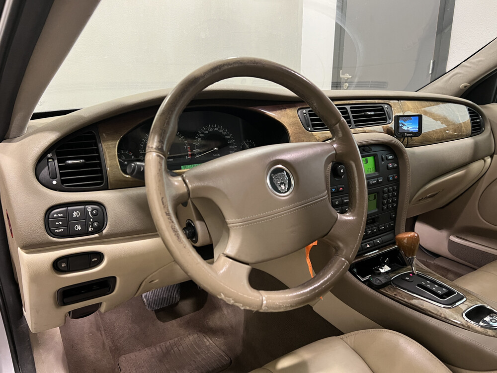 Jaguar S-Type Executive 2.5 V6 208 PS 2002, 86-JT-BZ.