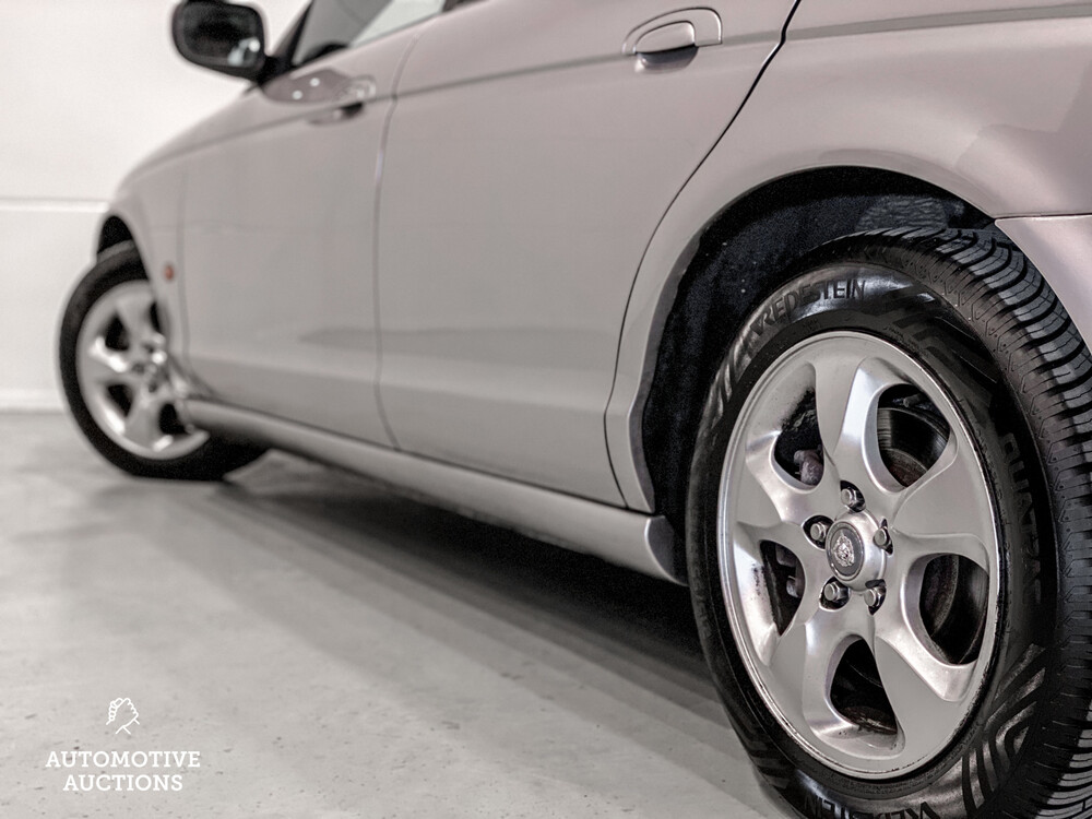 Jaguar S-Type Executive 2.5 V6 208 PS 2002, 86-JT-BZ.