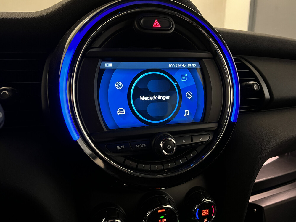 Mindestens 1.5 Ein 102 PS 2021 -GARANTIE-, N-423-RF.