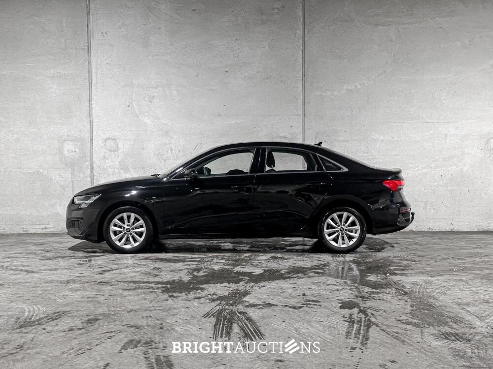 Audi A3 Limousine 35 TFSI Pro Line 150pk 2023 (Origineel-NL + 1e Eigenaar), X-645-JF