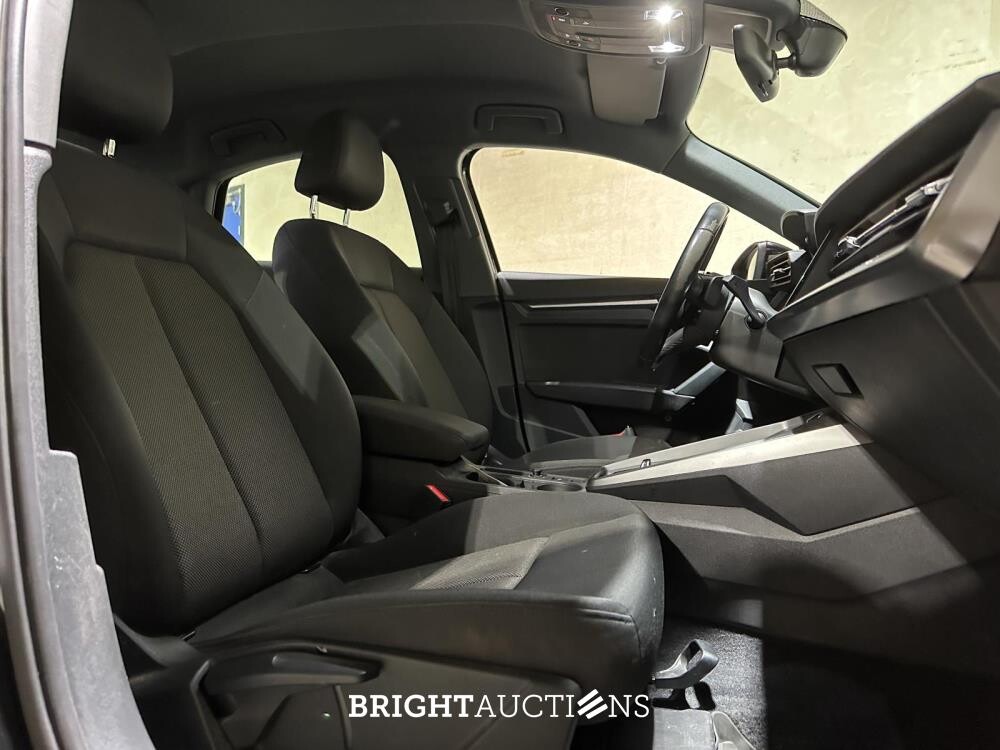 Audi A3 Limousine 35 TFSI Pro Line 150pk 2023 (Origineel-NL + 1e Eigenaar), X-645-JF