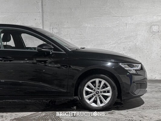 Audi A3 Limousine 35 TFSI Pro Line 150pk 2023 (Origineel-NL + 1e Eigenaar), X-645-JF