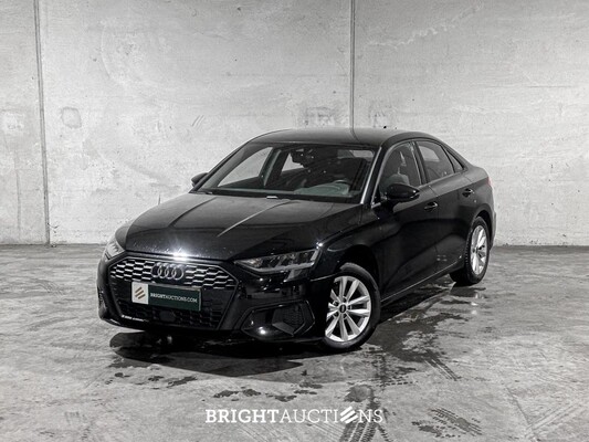 Audi A3 Limousine 35 TFSI Pro Line 150pk 2023 (Origineel-NL + 1e Eigenaar), X-645-JF