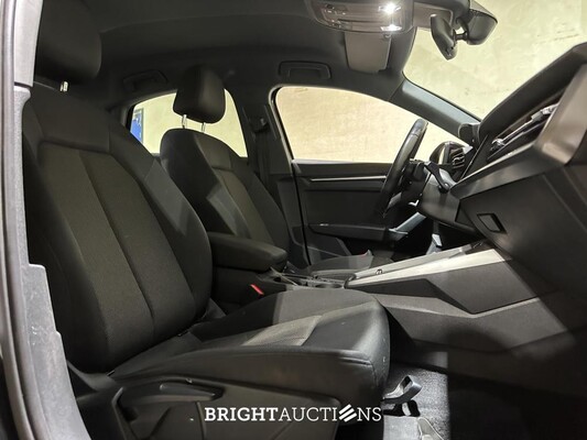 Audi A3 Limousine 35 TFSI Pro Line 150pk 2023 (Origineel-NL + 1e Eigenaar), X-645-JF