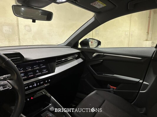 Audi A3 Limousine 35 TFSI Pro Line 150pk 2023 (Origineel-NL + 1e Eigenaar), X-645-JF