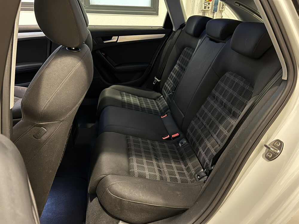 Audi A4 Avant 1.8 TFSI Business Edition Automaat -Facelift- 170pk 2012, G-524-LH