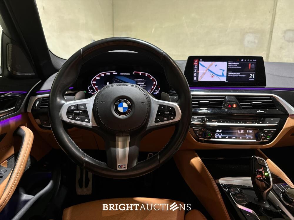 BMW M550i xDrive 4.4 V8 High Executive M-Sport 530pk 2020 5-serie G30, L-618-KL