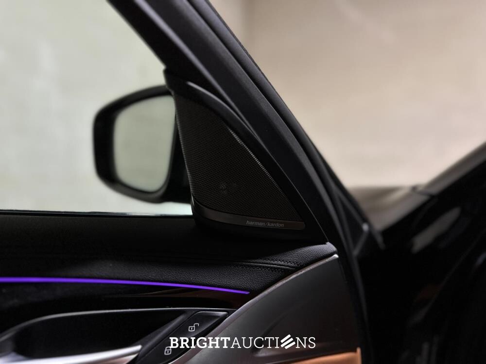 BMW M550i xDrive 4.4 V8 High Executive M-Sport 530pk 2020 5-serie G30, L-618-KL