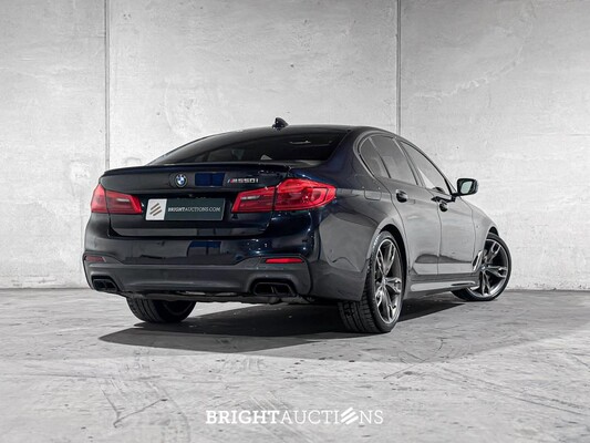 BMW M550i xDrive 4.4 V8 High Executive M-Sport 530pk 2020 5-serie G30, L-618-KL