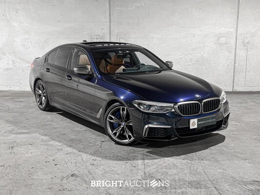 BMW M550i xDrive 4.4 V8 High Executive M-Sport 530pk 2020 5-serie G30, L-618-KL