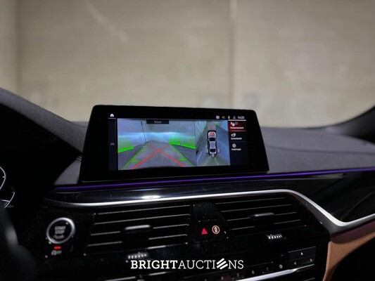 BMW M550i xDrive 4.4 V8 High Executive M-Sport 530pk 2020 5-serie G30, L-618-KL