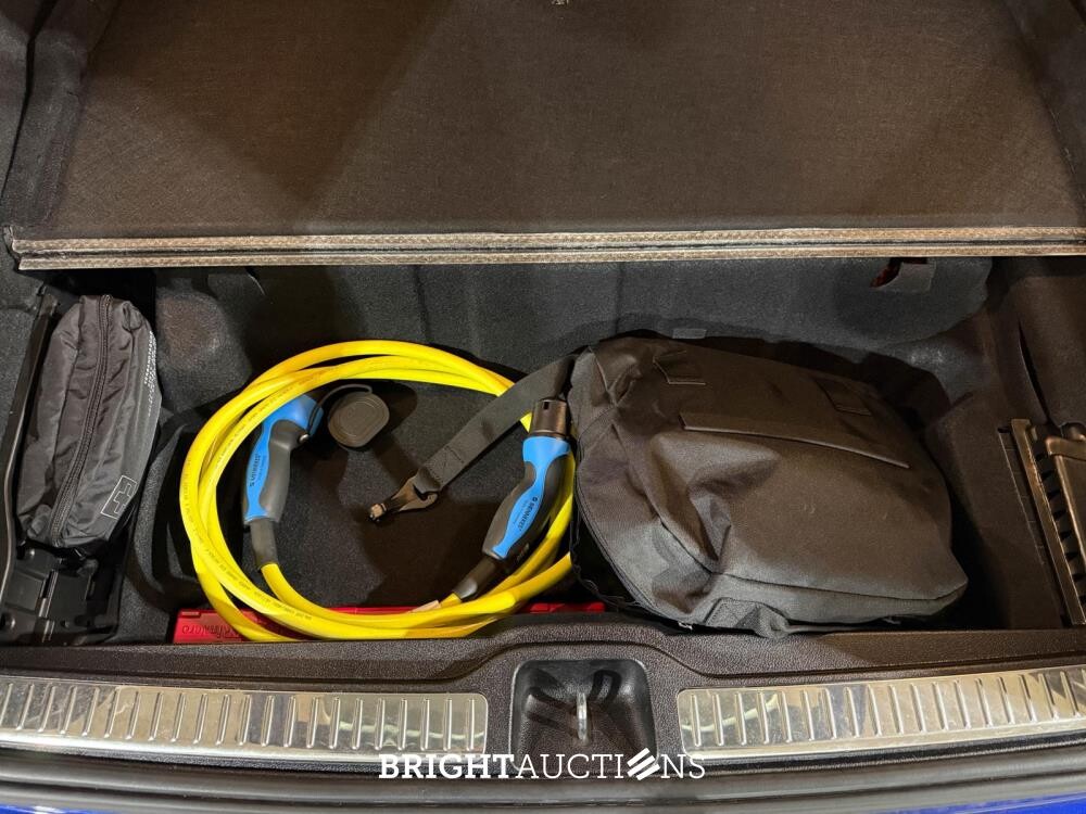 Mercedes-Benz GLC300e 4Matic Business Solution Luxury 320pk 2021 GLC-klasse (Origineel-NL & 1e Eigenaar), L-070-ZZ