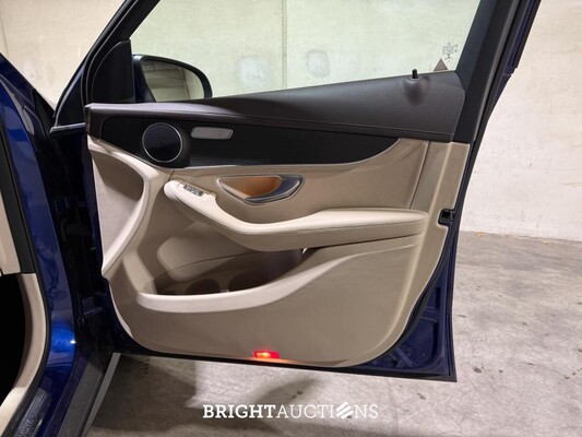 Mercedes-Benz GLC300e 4Matic Business Solution Luxury 320pk 2021 GLC-klasse (Origineel-NL & 1e Eigenaar), L-070-ZZ