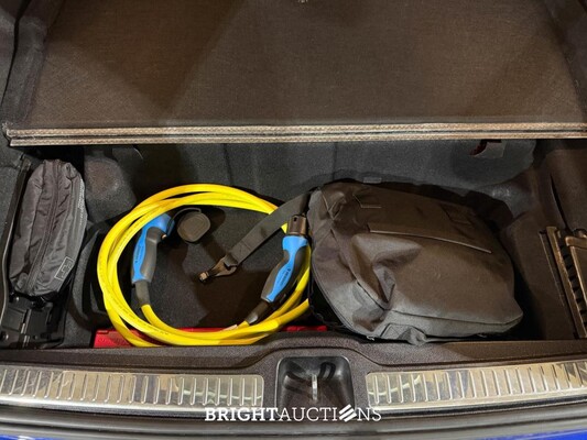 Mercedes-Benz GLC300e 4Matic Business Solution Luxury 320pk 2021 GLC-klasse (Origineel-NL & 1e Eigenaar), L-070-ZZ