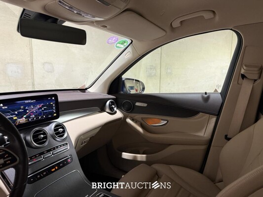 Mercedes-Benz GLC300e 4Matic Business Solution Luxury 320pk 2021 GLC-klasse (Origineel-NL & 1e Eigenaar), L-070-ZZ