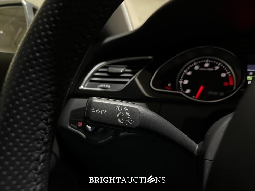 Audi RS5 Coupé 4.2 FSI V8 Quattro 450pk 2010, XN-941-L Youngtimer