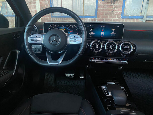 Mercedes-Benz A180 Business Solution AMG Night Upgrade 136hp 2019, XS-253-H