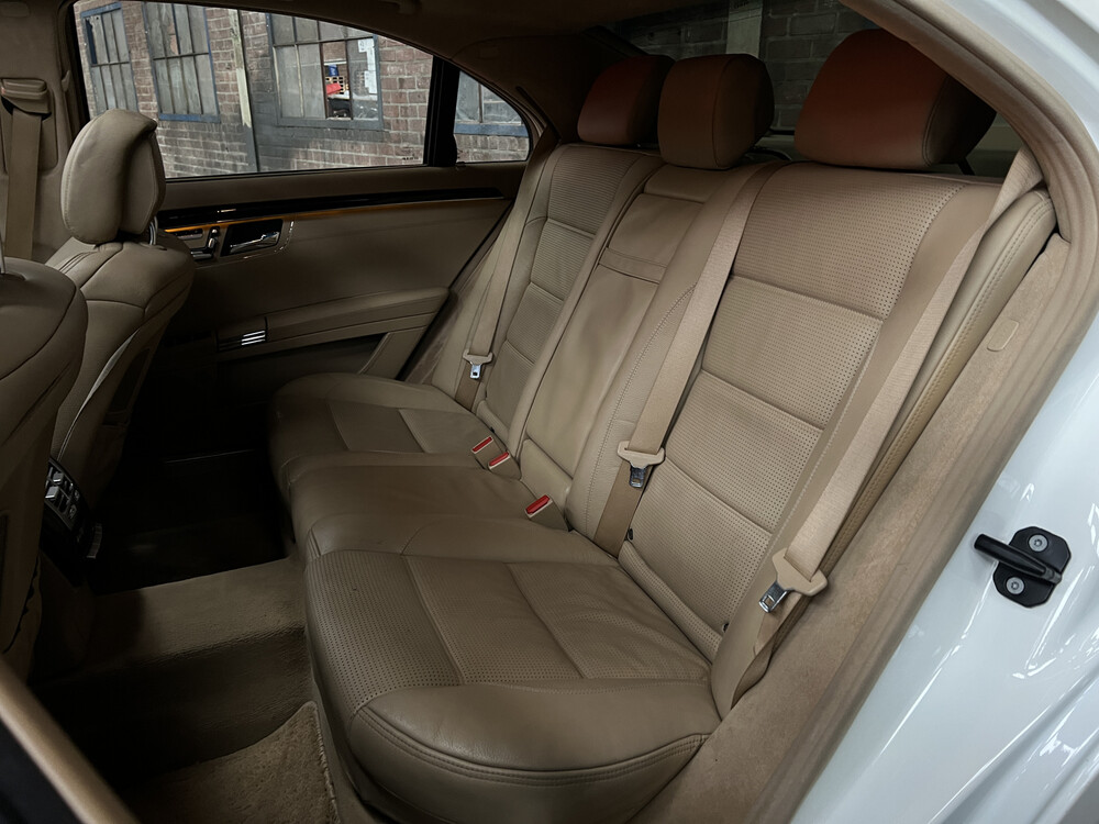 Mercedes-Benz S63 AMG 2LOOK-Edition Special 5.5 V8 S-Klasse 544PS 2011