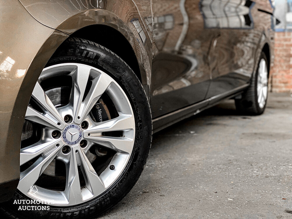 Mercedes-Benz V250 BlueTEC Long DC V-Klasse 190PS 2015, V-678-GH