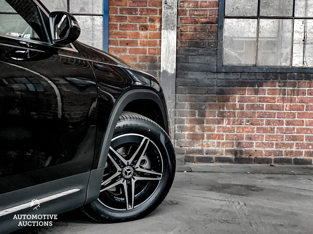 Mercedes-Benz EQB300 AMG 4Matic 228PS 2022 -Herstellergarantie-