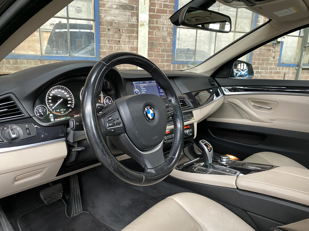 BMW 520d Touring Executive 184PS 2011 5er, KL-645-J