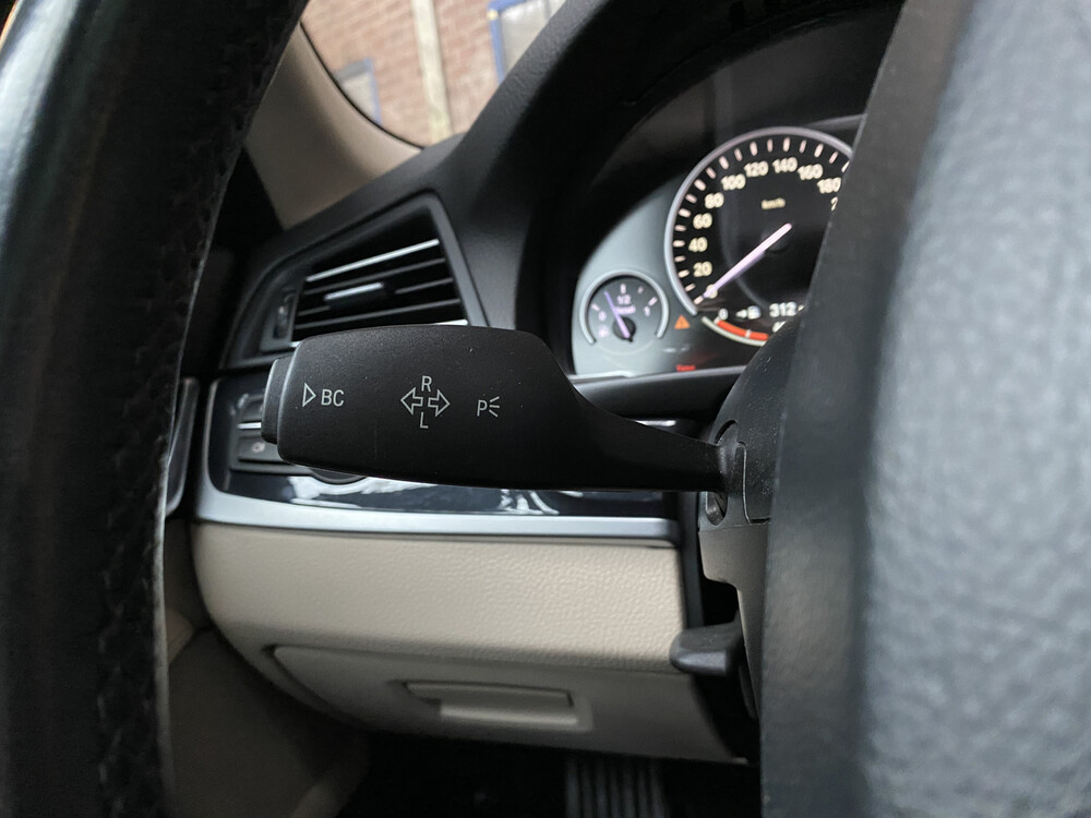 BMW 520d Touring Executive 184PS 2011 5er, KL-645-J