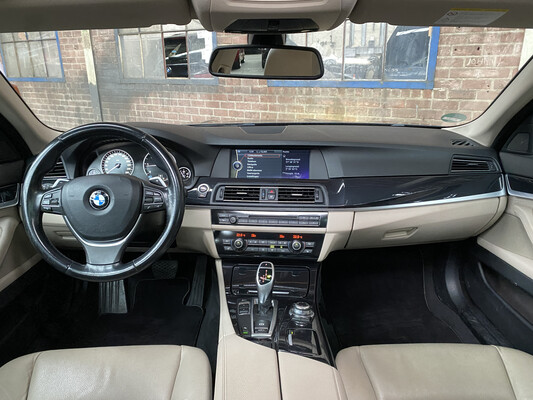 BMW 520d Touring Executive 184PS 2011 5er, KL-645-J