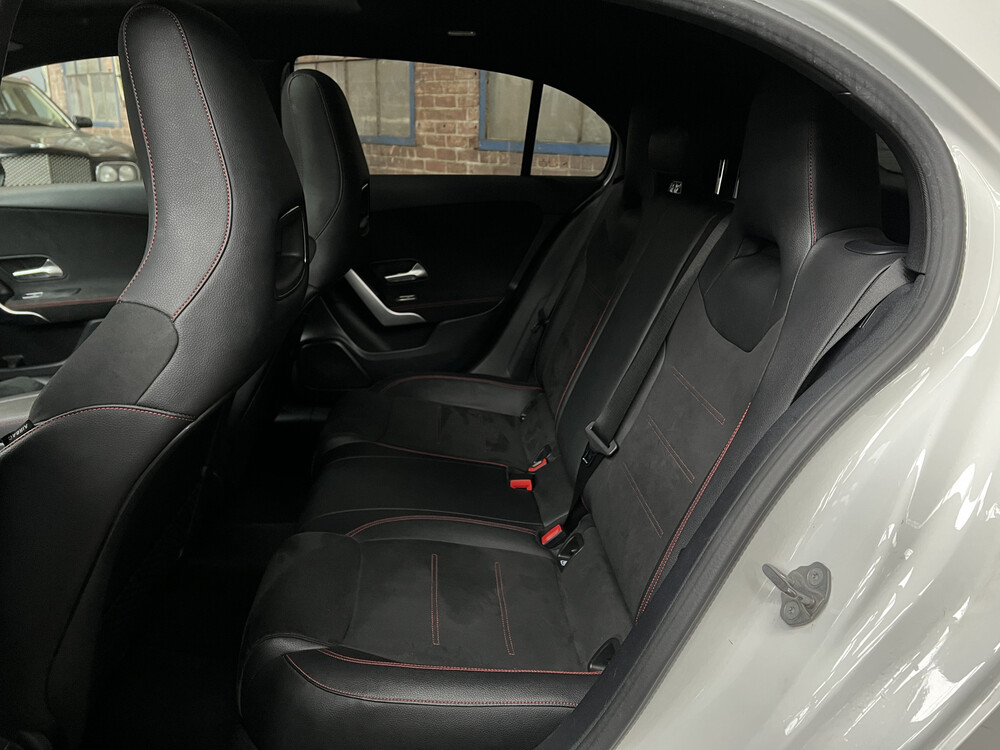 Mercedes-Benz 180d AMG Business Solution MJ-2019 116PS 2018 A-Klasse -Orig. NL-, TL-568-F