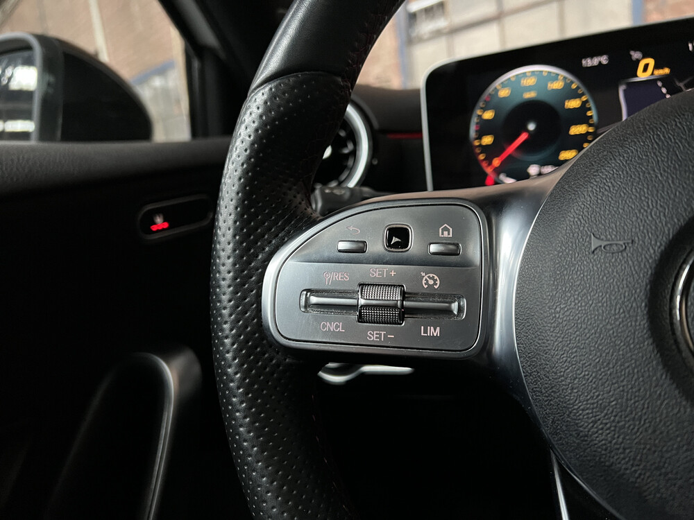 Mercedes-Benz 180d AMG Business Solution MJ-2019 116PS 2018 A-Klasse -Orig. NL-, TL-568-F