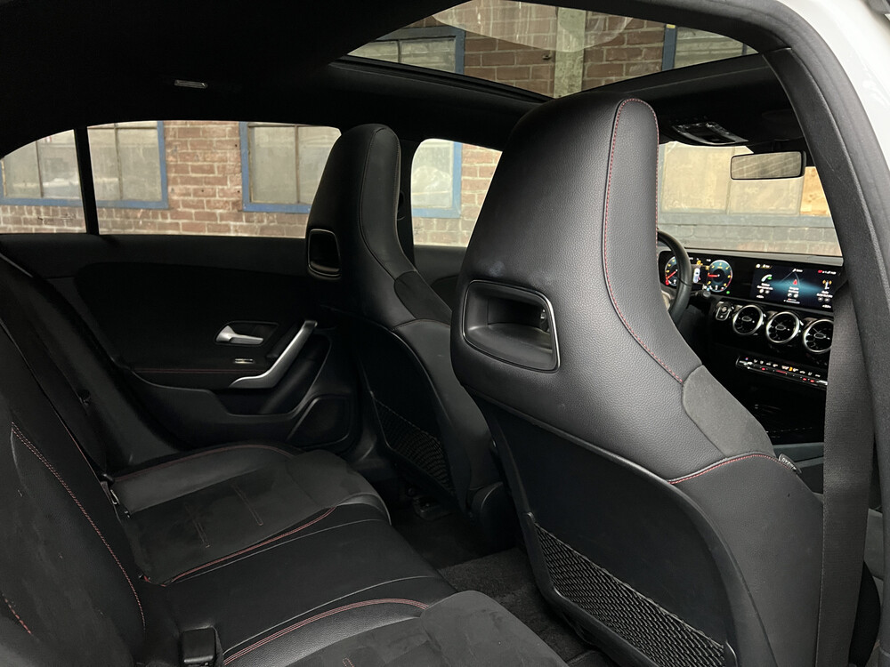 Mercedes-Benz 180d AMG Business Solution MJ-2019 116PS 2018 A-Klasse -Orig. NL-, TL-568-F