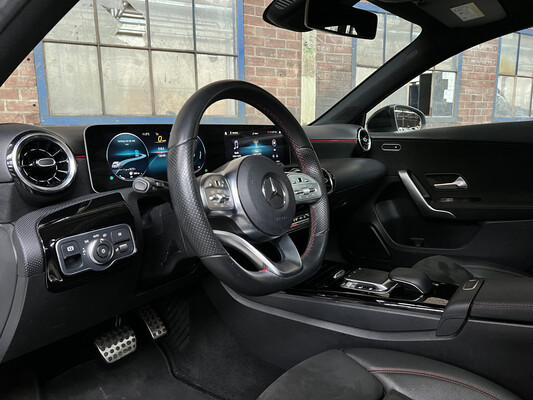 Mercedes-Benz 180d AMG Business Solution MY-2019 116pk 2018 A-klasse -Orig. NL-, TL-568-F
