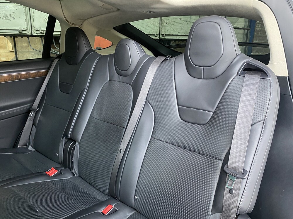 Tesla Model X 90D Base 420hp 2017 7-Personen