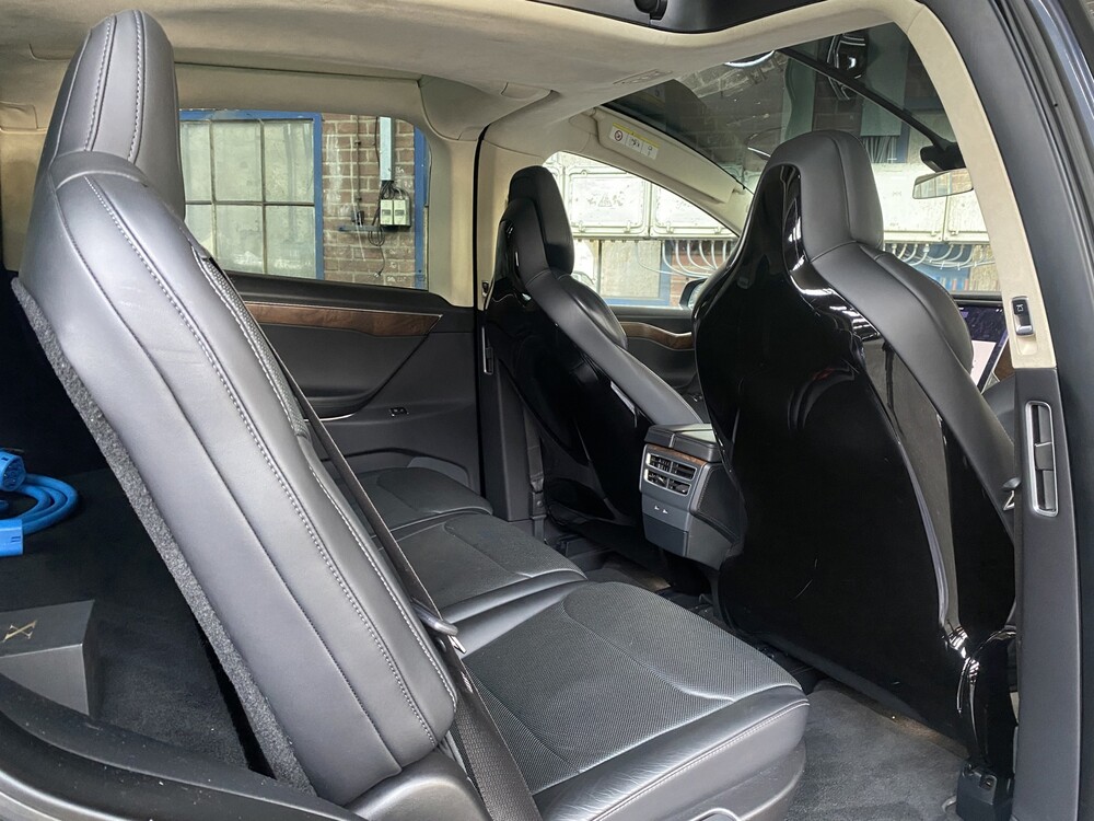 Tesla Model X 90D Base 420hp 2017 7-Personen