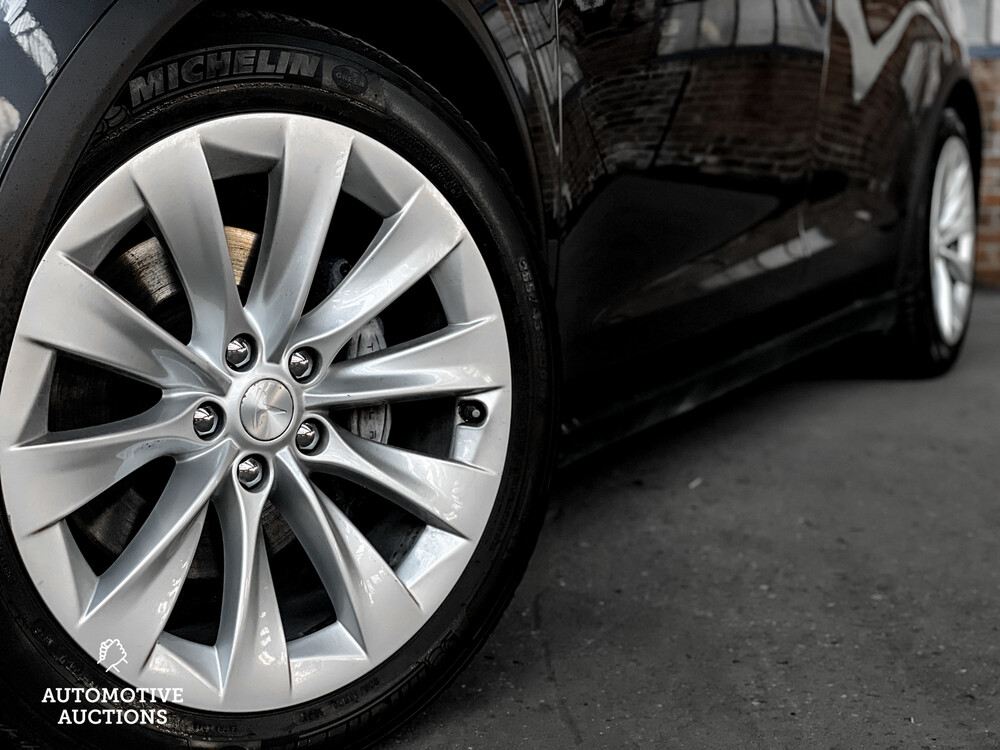 Tesla Model X 90D Base 420hp 2017 7-Personen