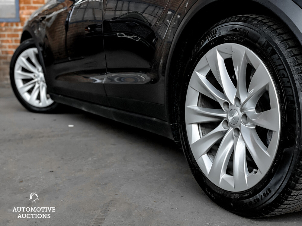 Tesla Model X 90D Base 420hp 2017 7-Personen