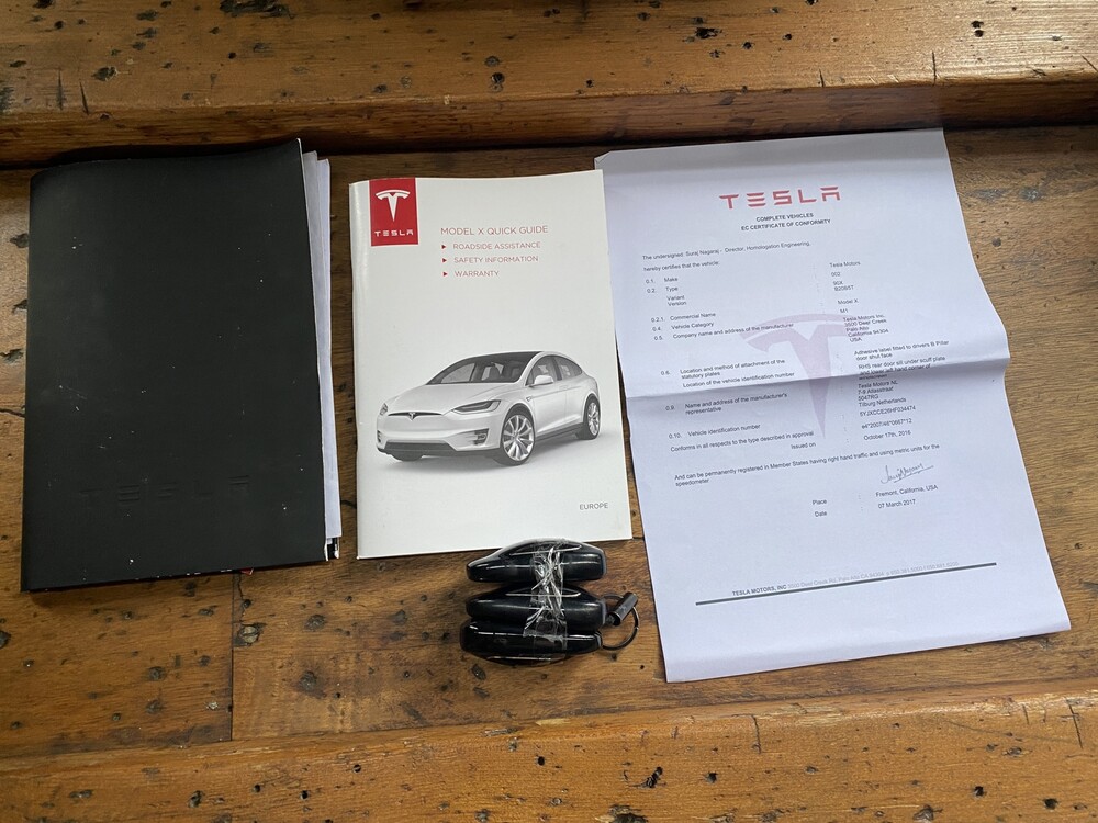 Tesla Model X 90D Base 420hp 2017 7-Personen