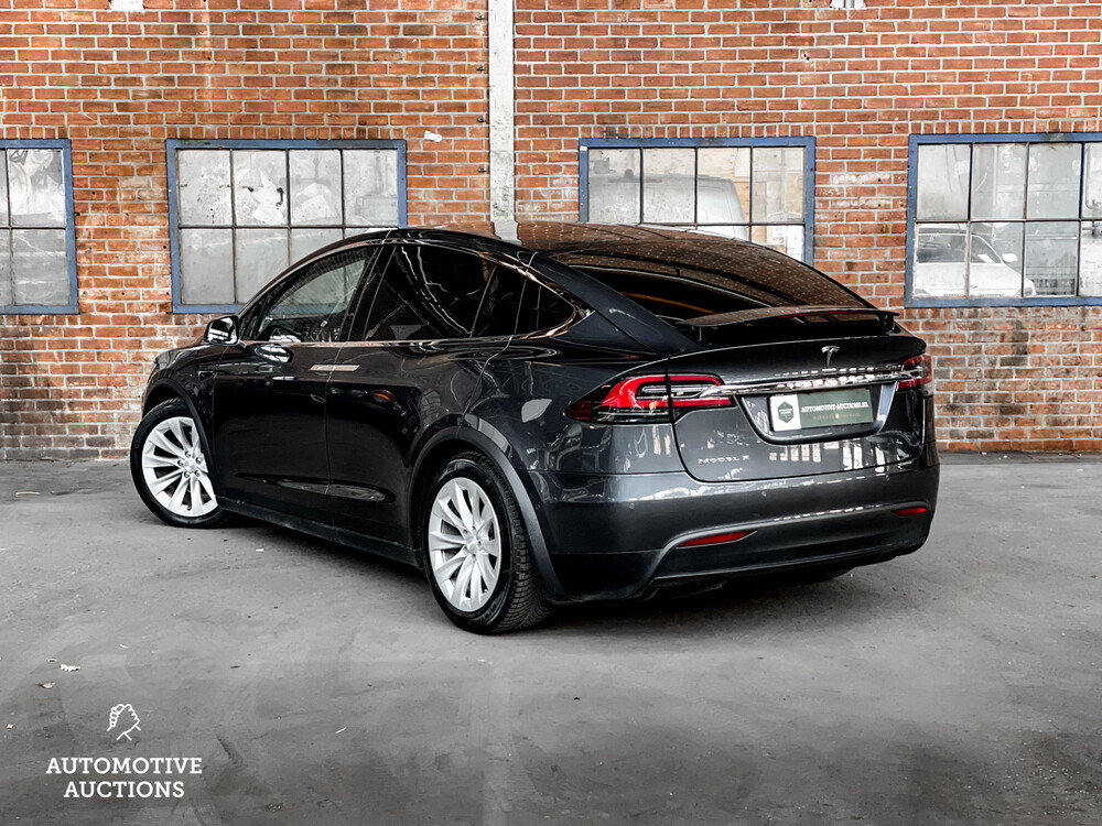 Tesla Model X 90D Base 420hp 2017 7-Personen