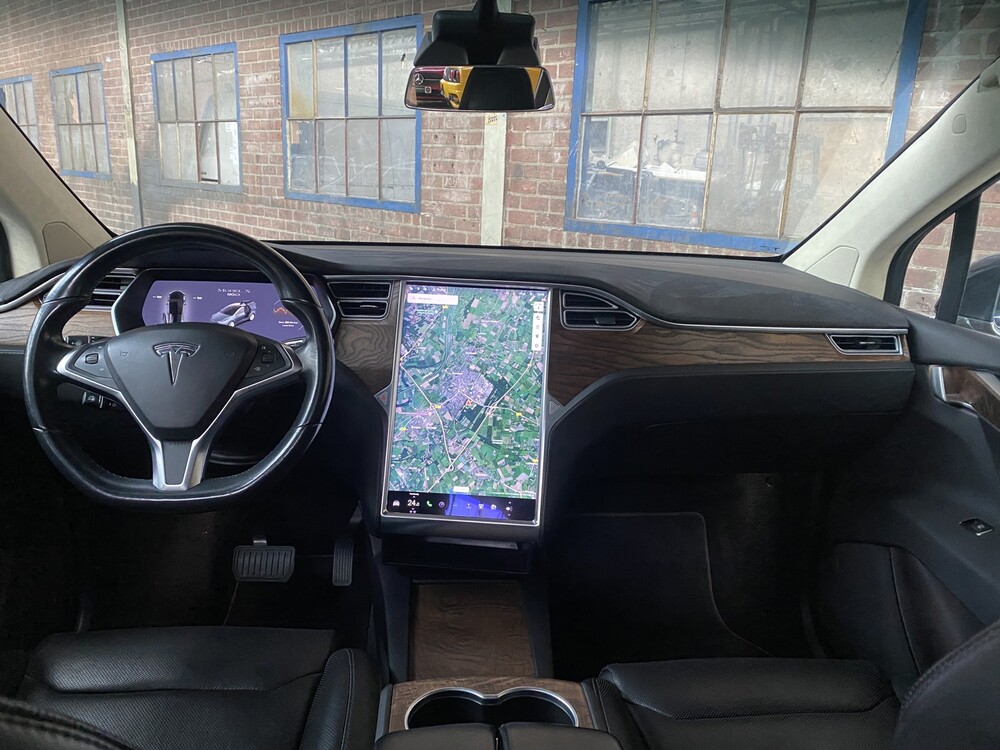 Tesla Model X 90D Base 420hp 2017 7-Personen